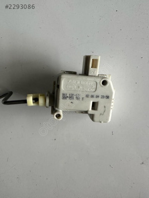 Depo Kilit Motoru VW Passat B7 3B0959781E