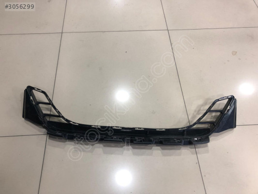 BMW 4 SERİ G22 G23 M ÖN TAMPON ORTA IZGARA 51118077358