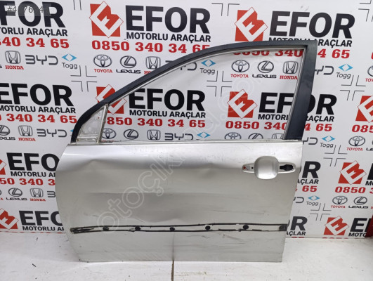 TOYOTA COROLLA SOL ÖN KAPI ÇIKMA ORİJİNAL PARÇA