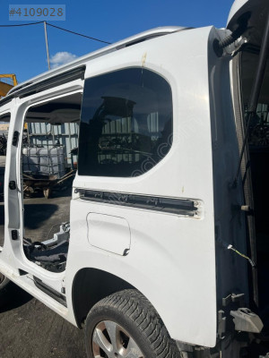 OPEL COMBO SOL ARKA ÇAMURLUK OTO FEDAİ