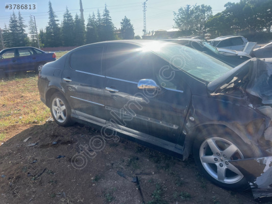 Peugeot 407 sağ ön kapı