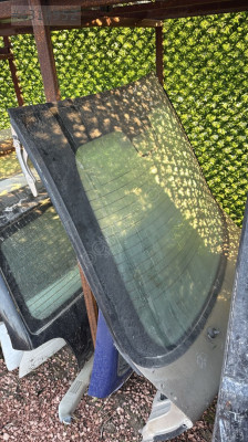 Laguna 1 bagaj camı