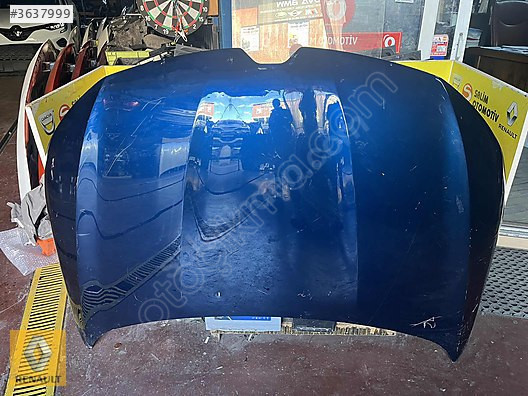 RENAULT MEGAN 4 LACİVET MOTOR KAPUTU VE DİĞER PARÇALARI