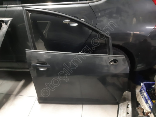 SEAT İBİZA SAĞ ÖN KAPI 2008-2017