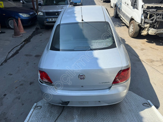 Fiat Linea arka cam