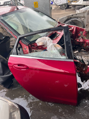 FORD FIESTA Sağ Arka Kapı - MERT OTO Çıkma Parça