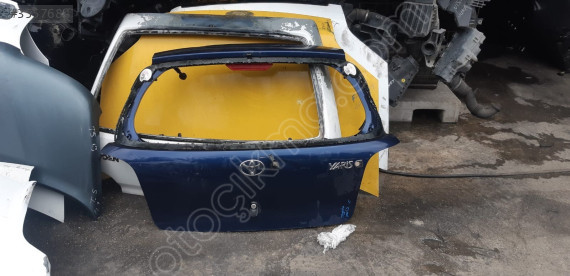 Güçmanlar'dan Toyota Yaris için Orijinal Bagaj Kapağı