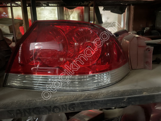 Mitsubishi lancer sağ arka stop