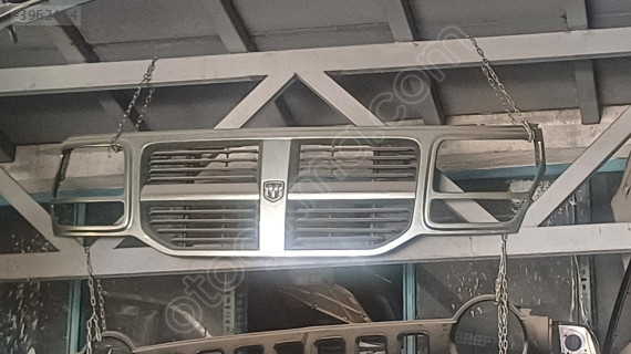 Dodge Nitro Ön Panjur
