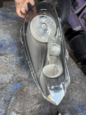 Volkswagen Golf sağ ön far