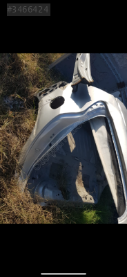 RENAULT MEGANE 3 SAĞ ARKA ÇAMURLUK