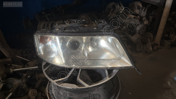 Audi altı sağ far