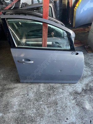 opel corsa d çıkma sağ ön kapı