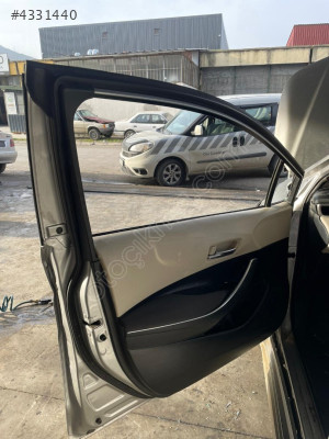 TOYOTA COROLLA HYBRİD SOL ÖN KAPI DÖŞEMESİ ORJİNAL ÇIKMA