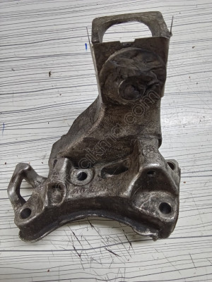 9643574880 Peugeot 307 Motor Kulağı Ayağı [Orjinal]