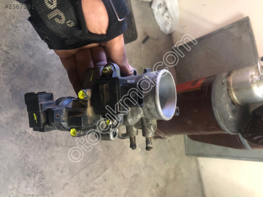 Hundai Elentra gaz kelebeği