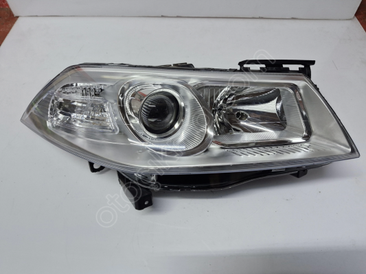 RENAULT MEGANE 2 MERCEKLİ SAĞ ÖN FAR 2006-2009 SIFIR AYARINDA