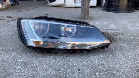 VW JETTA SAĞ ÖN FAR