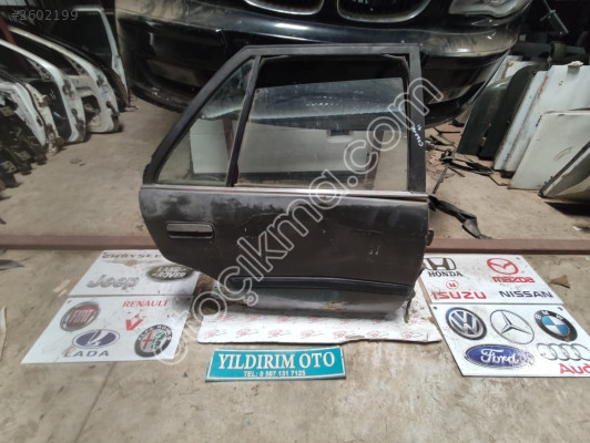 TOYOTA CORONA 1991 SAĞ ARKA KAPI