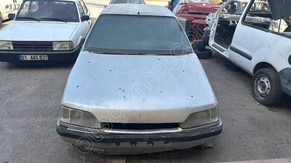 RENAULT 25 SAĞ ÖN ÇAMURLUK ORJİNAL ÇIKMA