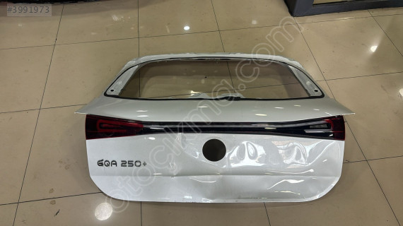 MERCEDES EQA W243 BAGAJ KAPAĞI