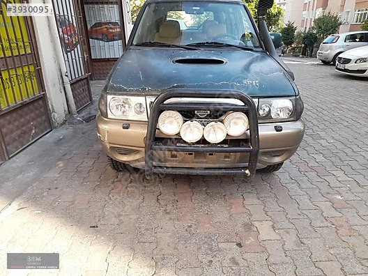 Nissan Terrano kampana