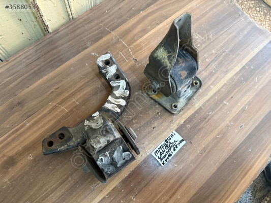 MİTSUBİSHİ LANCER MOTOR KULAĞI , LANCER MOTOR TAKOZU 1988 MODEL