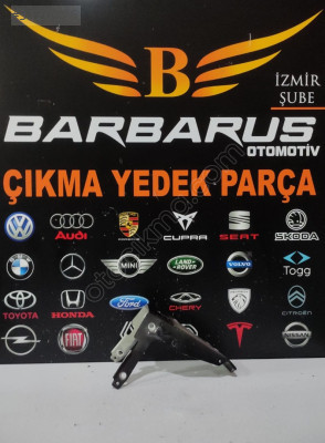 PORSCHE PANAMERA ÖN ÇAMURLUK BRAKETİ SAĞ 970504356