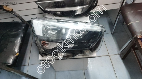 Orijinal Çıkma Opel Combo E Sağ Far Yedek Parça