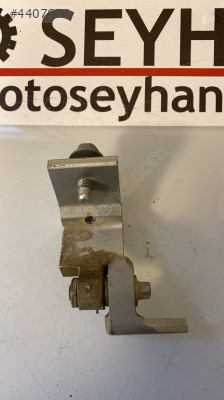 13181939 Opel Corsa D sol arka kapı alt menteşesi