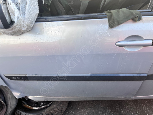 Renault Megane 2 sol ön kapı bandı