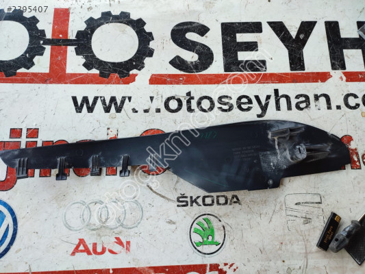 5C7863046 Volkswagen Jetta orta konsol sağ kapağı