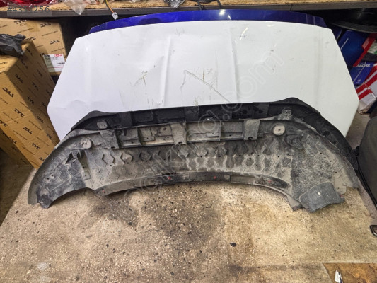 Courier radyatör alt muhafaza