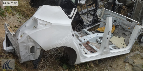 TOYOTA AURIS 2014 ÇIKMA SAĞ ARKA ÇAMURLUK