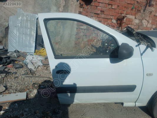 Dacia Logan sağ ön kapı orijinal çıkma