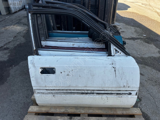 MAZDA 323 SAĞ ÖN KAPI