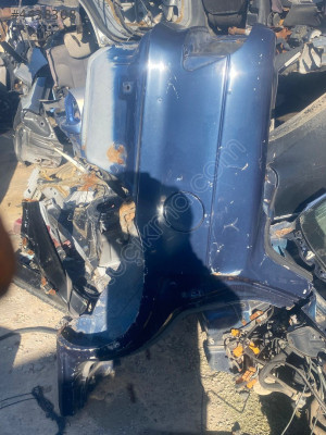 Mıtsubıshı Lancer sağ arka çamurluk 1990