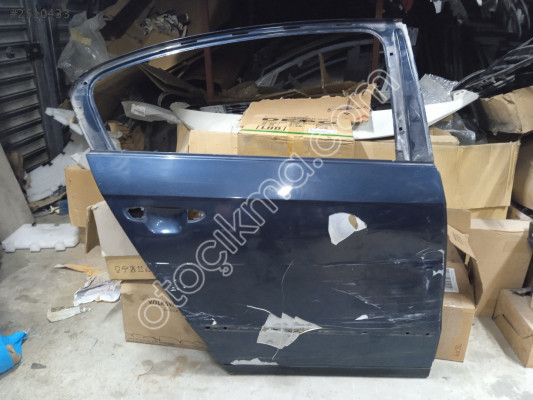 Volkswagen Passat B6 sağ arka kapı çıkma orjinal