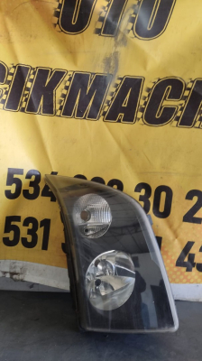 VW Crafter 2006-17 Model Sağ Ön Far Çıkma Parçası