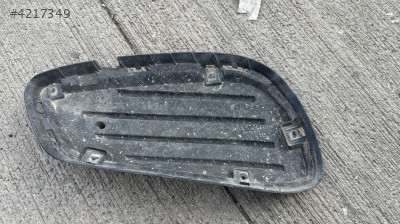 MERCEDES E SERİ W212 ÖN SAĞ IZGARA A2128852723