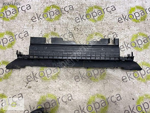 MERCEDES E SERİSİ W213 RADYATÖR HAVA BAKALİTİ A2136201701