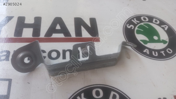 5F0867652 Seat Leon 2015 park sensörü bağlantı demiri
