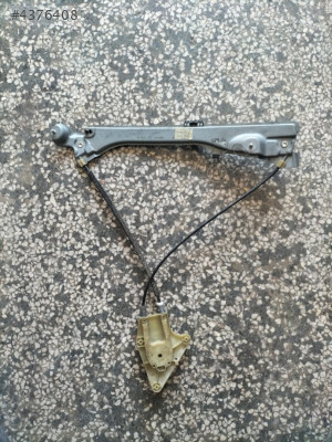 03258 RENAULT LAGUNA 3 SAĞ ARKA KAPI CAM KRİKOSU