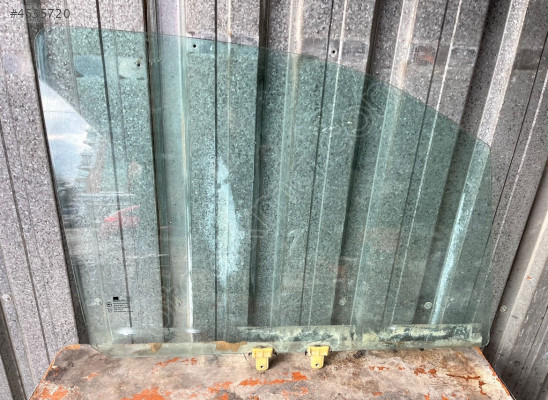 HYUNDAİ STAREX SAĞ ÖN KAPI CAMI