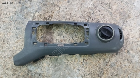 Berlingo sağ yolcu airbag çerçevesi