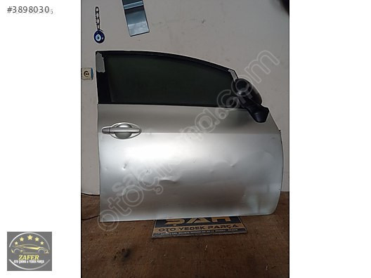 Toyota Auris sağ ön kapı Toyota Auris sağ ön kapı