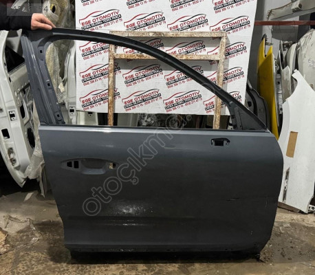 VOLVO XC40 FÜME RENK SAĞ ÖN KAPI ORJINAL LOKALLIK