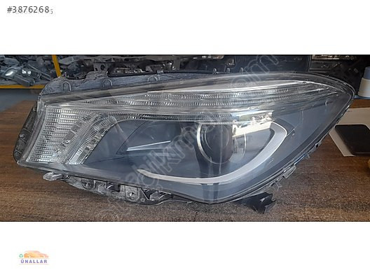 Ünallar Oto'da Mercedes CLA Sol Far Çıkma Yedek Parça