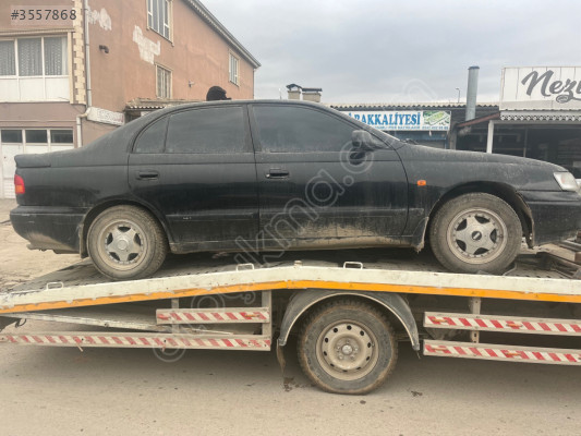 Toyota corona sağ ön kapı