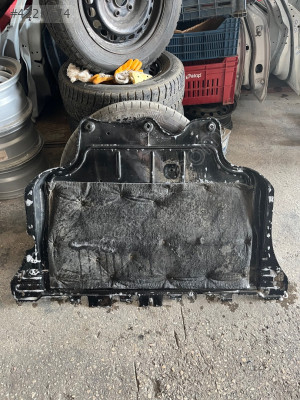 VOLKSWAGEN PASSAT B8 B8.5 MOTOR ALT MUHAFAZA